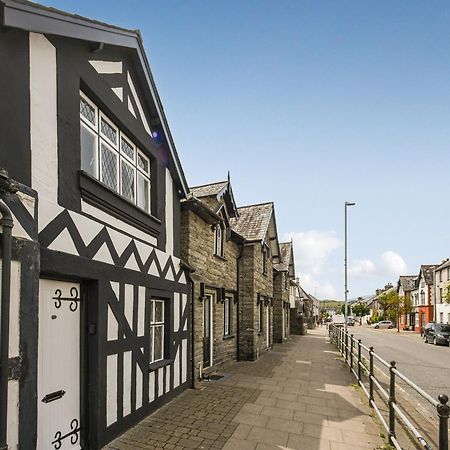 Bwthyn Llys Machynlleth Old Court House Villa Buitenkant foto